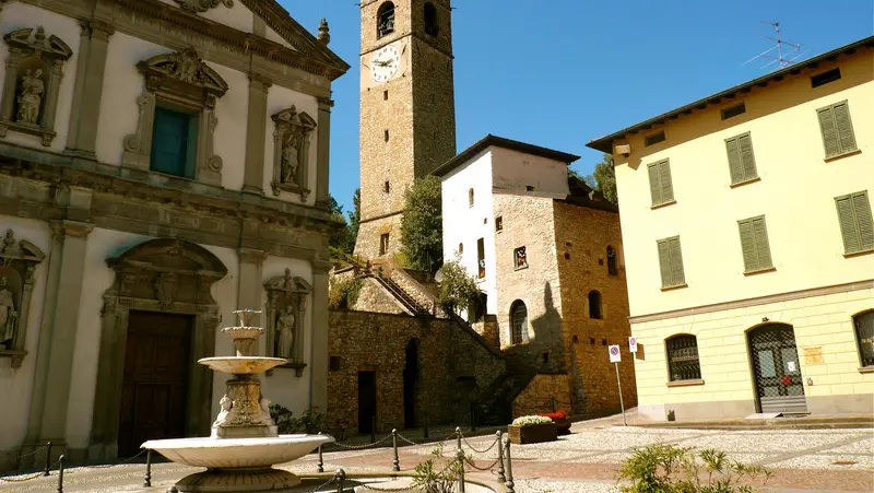 Il centro storico di Adro - © www.giornaledibrescia.it