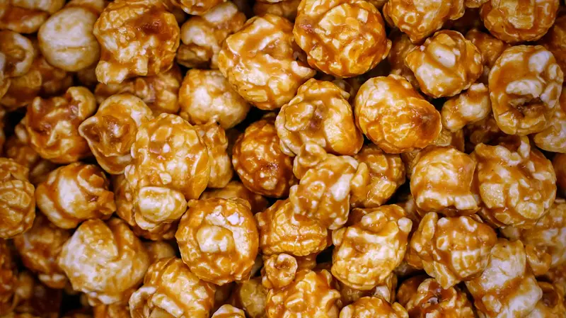 Gli zuccheri semplici vengono infatti assorbiti rapidamente dal corpo