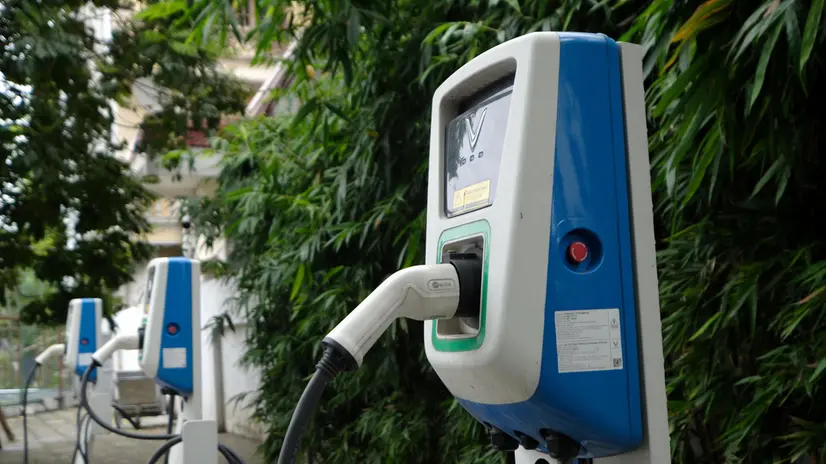 epa11264987 Charging docks at a public electric vehicle charging station in Hanoi, Vietnam, 08 April 2024. Vietnam expects to bring net greenhouse gas emissions to zero by 2050, with motor vehicles converting into green energy transportation. EPA/LUONG THAI LINH