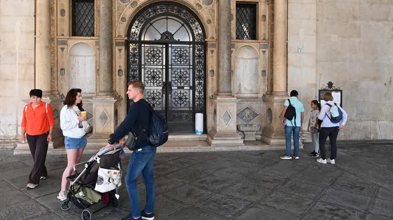 L'ingresso - Foto Gabriele Strada /Neg © www.giornaledibrescia.it