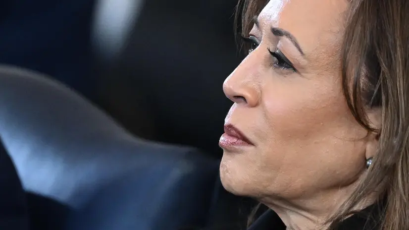 epa11839433 Former US Vice President Kamala Harris listens as President Donald Trump speaks after being sworn in as the 47th President in the US Capitol Rotunda in Washington, DC, USA, 20 January 2025. EPA/SAUL LOEB / POOL