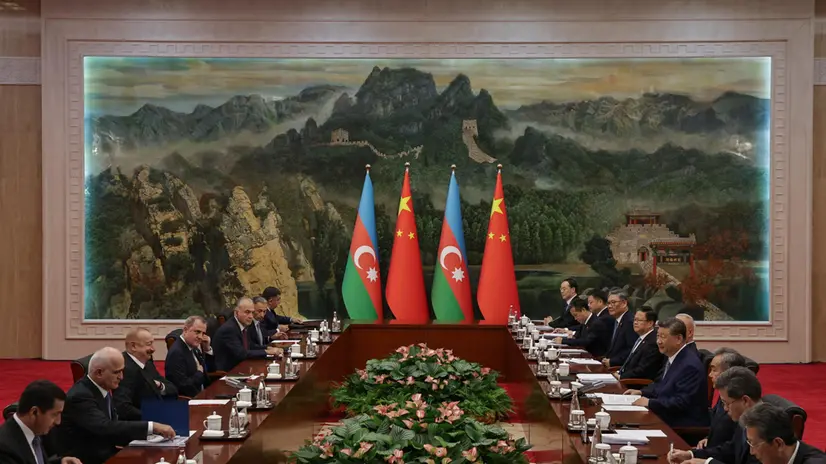 epa12338811 China’s President Xi Jinping holds a bilateral meeting with Azebaijan’s President Ilham Aliyev ahead of the Shanghai Cooperation Organization (SCO) Summit 2025 in the Guest House of Tianjin, China, 31 August 2025. EPA/ANDRES MARTINEZ CASARES / POOL