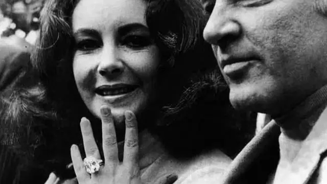 Il leggendario anello di fidanzamento da oltre 33 carati di Elizabeth Taylor