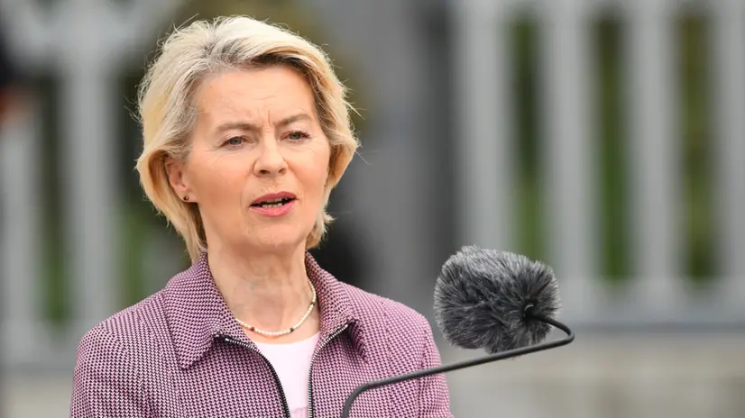 epa12339504 European Commission President Ursula von der Leyen speaks as she delivers a statement to the media during a visit with Polish Prime Minister Donald Tusk (not pictured) to the Polish-Belarus border, in Krynki, Poland, 31 August 2025. EPA/ARTUR RESZKO POLAND OUT
