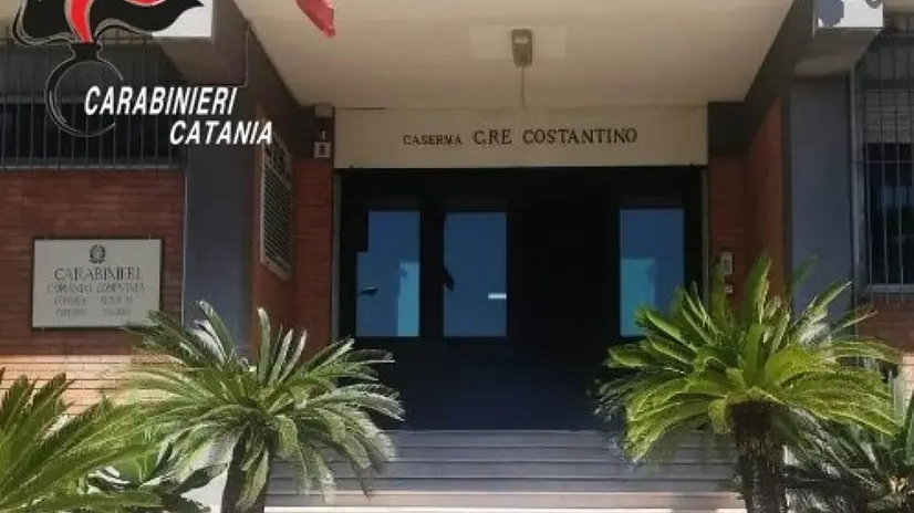 Carabinieri Acireale foto esterna della sede della compagnia