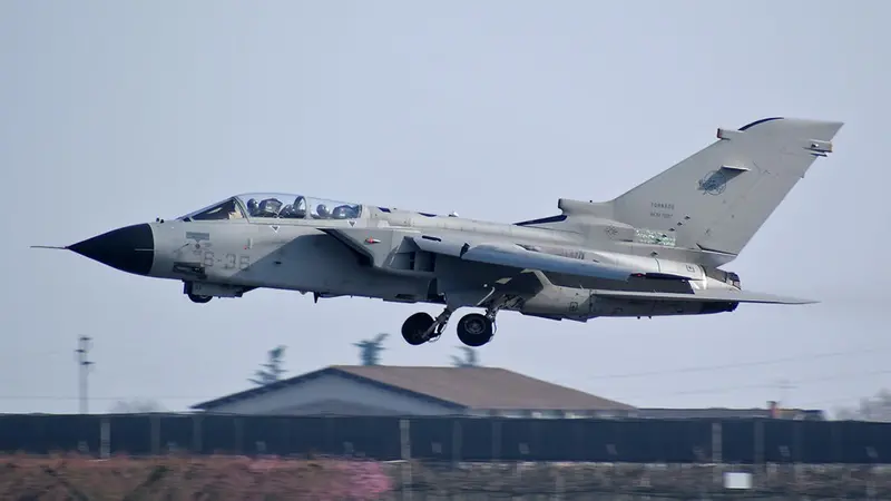 Un «Tornado» del 6° stormo in fase di decollo - © www.giornaledibrescia.it