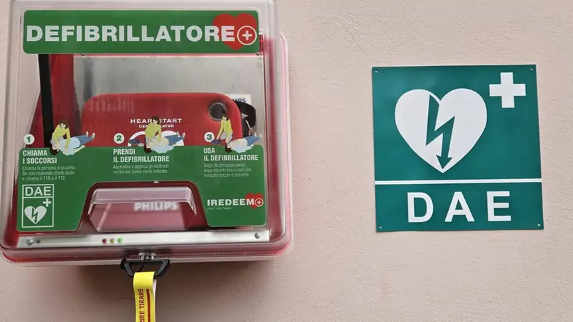 Un defibrillatore - © www.giornaledibrescia.it