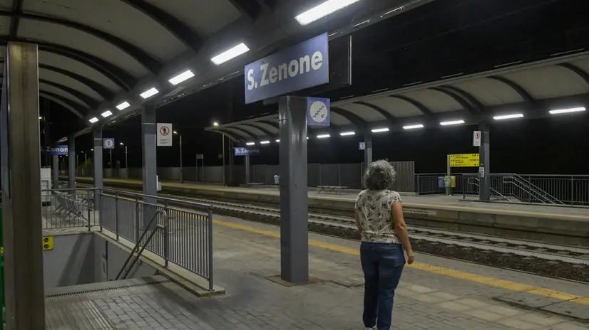 La stazione ferroviaria nei cui pressi una giovane è stata aggredita e poi violentata nella notte tra sabato e domenica a San Zenone al Lambro. 01 Settembre 2025. ANSA/ANDREA CANALI