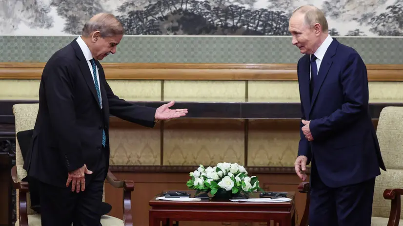 epa12345662 Russian President Vladimir Putin (R) meets with Pakistan's Prime Minister Shehbaz Sharif (L) at Diaoyutai State Guesthouse in Beijing, China, 02 September 2025, for bilateral talks on the occasion of a dubbed 'anti-Nato' or 'anti-West' summit in Beijing, one day ahead of China's Victory Parade commemorating the end of WWII. EPA/Maxim Shemetov / POOL