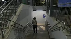 La stazione ferroviaria nei cui pressi una giovane è stata aggredita e poi violentata nella notte tra sabato e domenica a San Zenone al Lambro. 01 Settembre 2025. ANSA/ANDREA CANALI