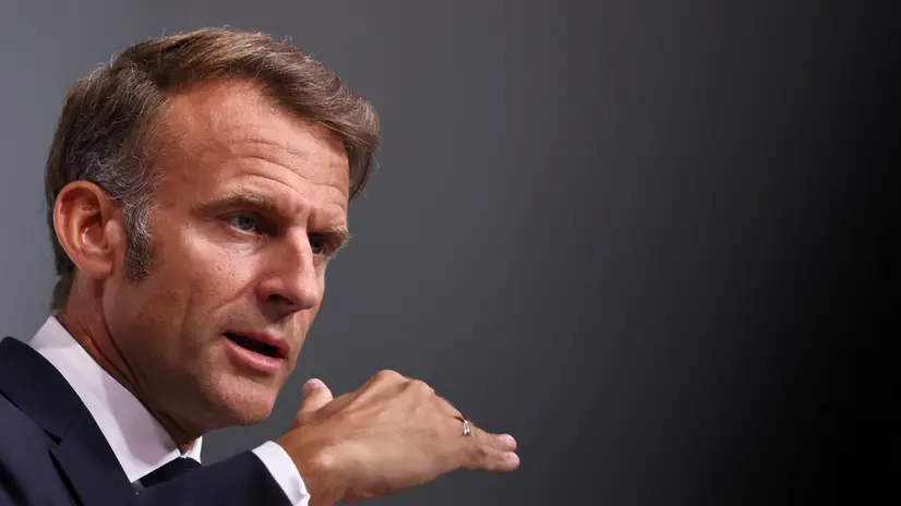 epa12333839 French President Emmanuel Macron gestures during a joint news conference with German Chancellor Friedrich Merz (not seen) as part of a Franco-German cabinet meeting and a meeting of the Franco-German Defence and Security Council (CFADS) in Toulon, France, 29 August 2025. EPA/MANON CRUZ / POOL MAXPPP OUT