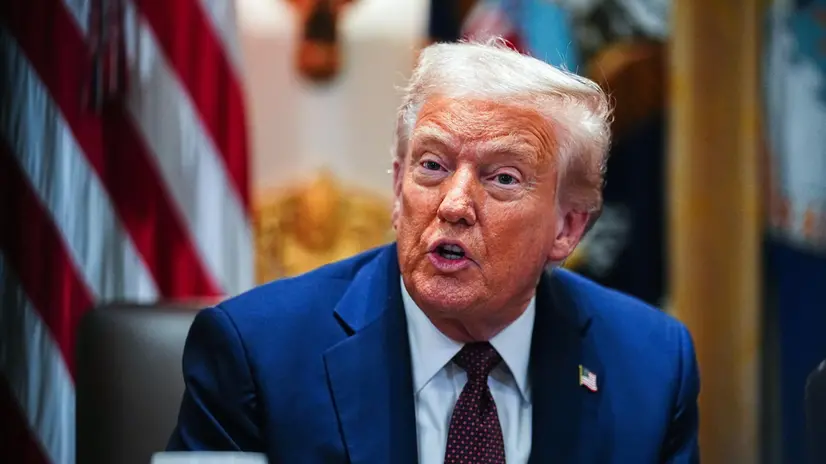 epa12324864 United States President Donald J Trump answers a reporter’s question as he chairs a Cabinet meeting in the Cabinet Room of the White House in Washington, DC, USA, 26 August 2025. EPA/AARON SCHWARTZ / POOL