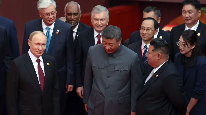 epaselect epa12347503 Russian President Vladimir Putin, Chinese President Xi Jinping, North Korean leader Kim Jong Un and heads of foreign delegations arrive to attend a military parade marking the 80th anniversary of victory in the Chinese People's War of Resistance against Japanese Aggression and the end of World War Two, in Tiananmen Square in Beijing, China, 03 September 2025. EPA/ALEXANDER KAZAKOV/SPUTNIK/KREMLIN POOL MANDATORY CREDIT