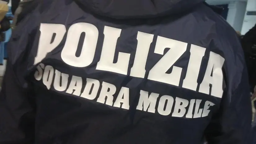 Agente della squadra mobile