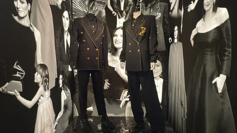 Alcuni degli abiti di scena in mostra al museo dedicato a Laura Pausini - Foto Facebook