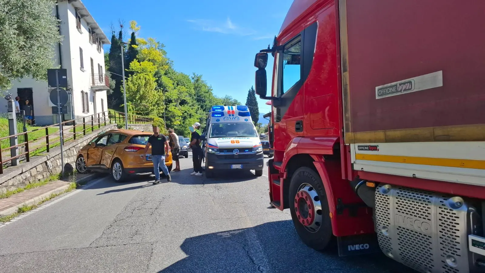L'incidente sulla Gardesana a Roè Volciano