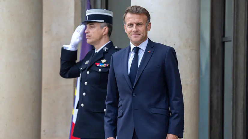 epa12351042 French President Emmanuel Macron prepares to welcome attendees of the coalition of volunteers' meeting at the Elysee Palace in Paris, France, 04 September 2025. EPA/CHRISTOPHE PETIT TESSON