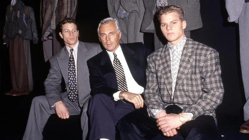 Giorgio Armani nel 1988, dopo una sfilata della collezione maschile - Foto Ansa © www.giornaledibrescia.it