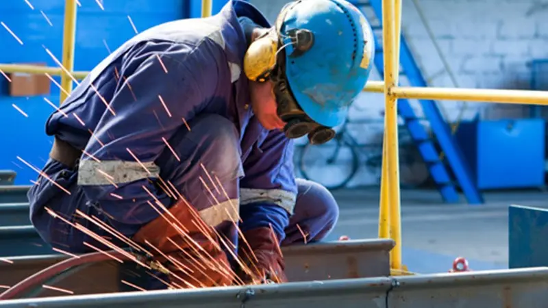 In sei anni sono diminuite le imprese del settore industria © www.giornaledibrescia.it
