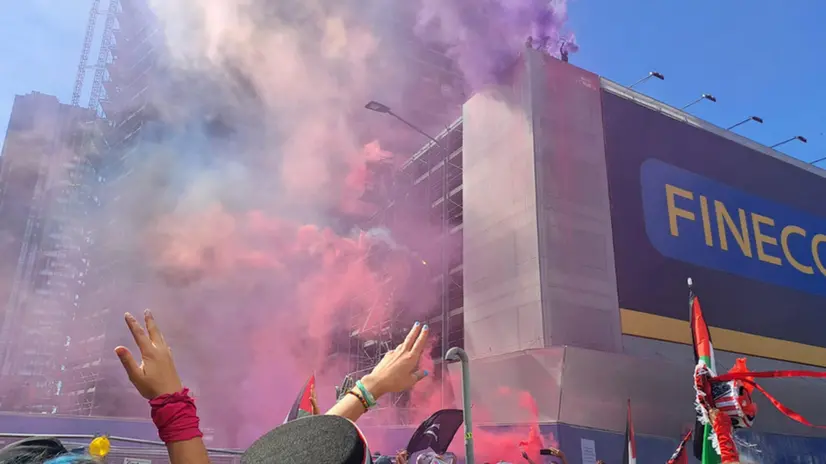 Blitz nel Pirellino a Milano