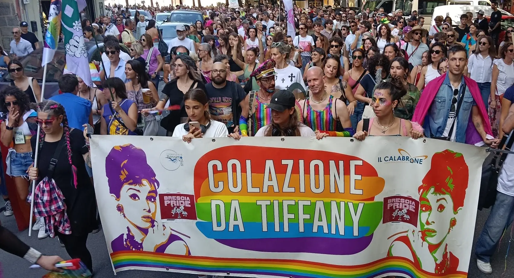 Brescia Pride, tantissime le persone che hanno preso parte al corteo partito da Campo Marte