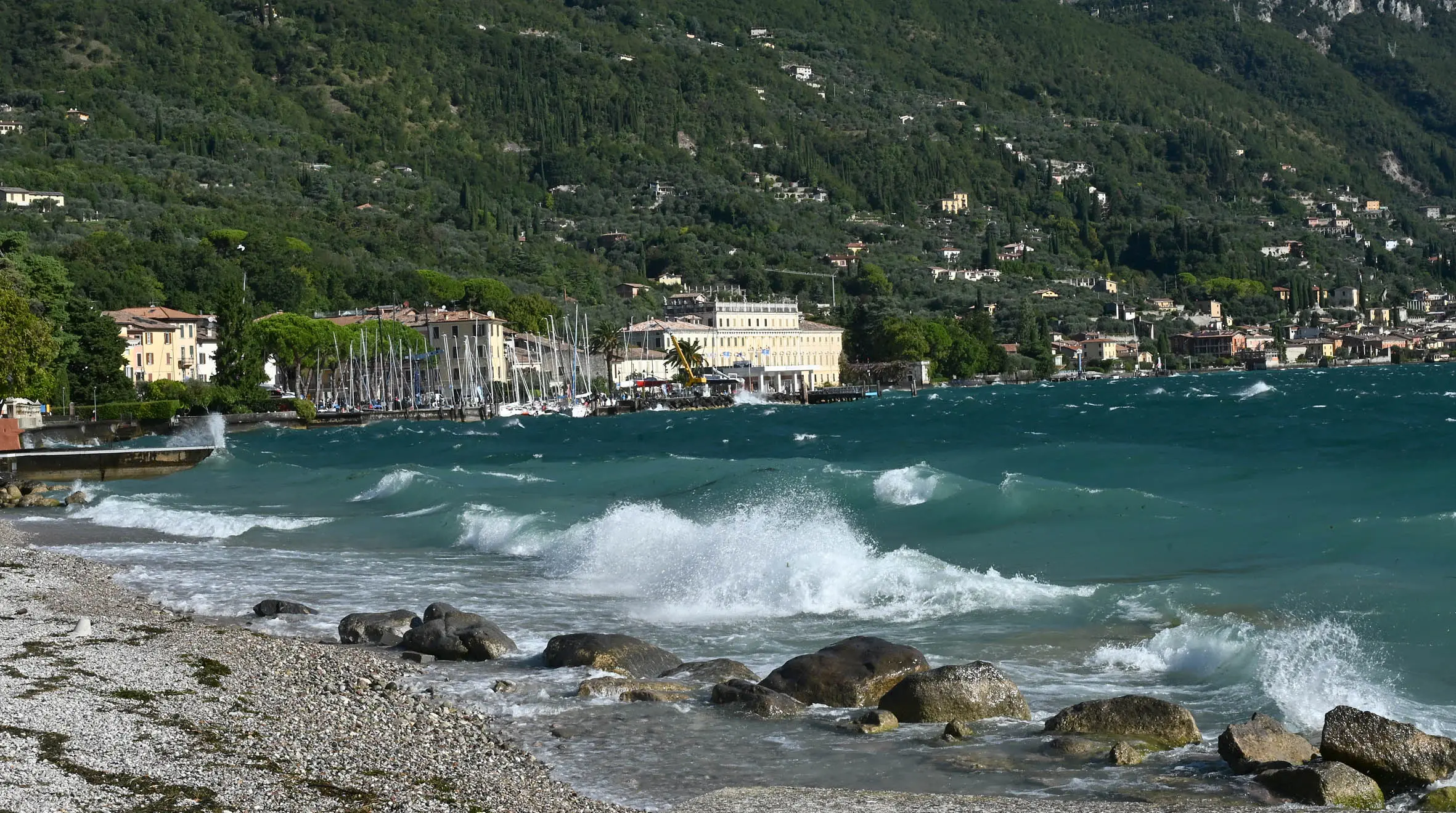 Centomiglia, partenza ritardata per il forte vento