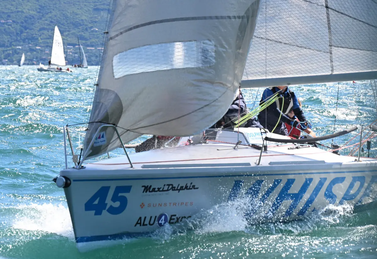 Le barca in gara sul lago di Garda