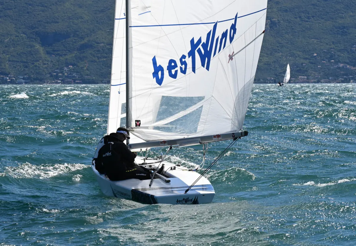Le barca in gara sul lago di Garda