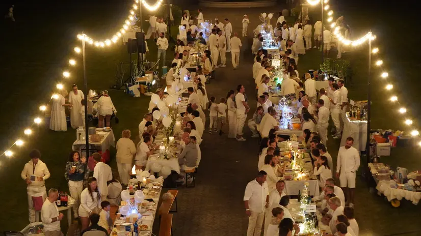 La cena in bianco di Lograto