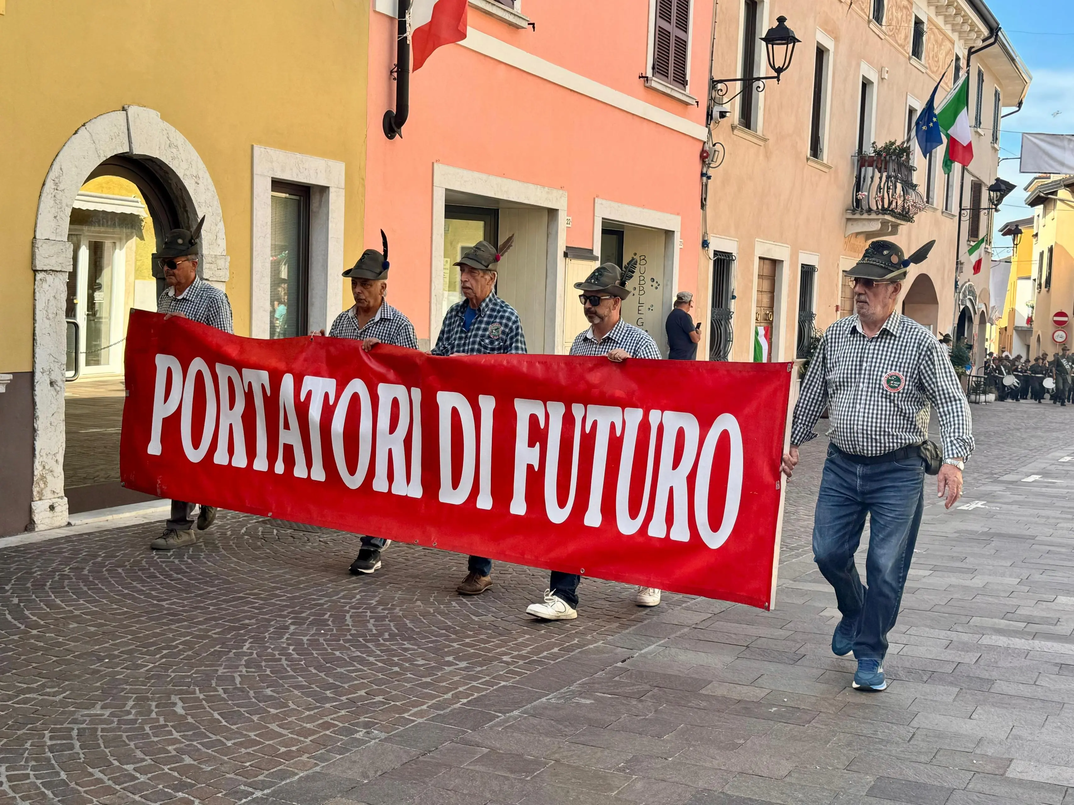 L'Adunata sezionale della Monte Suello a Manerba