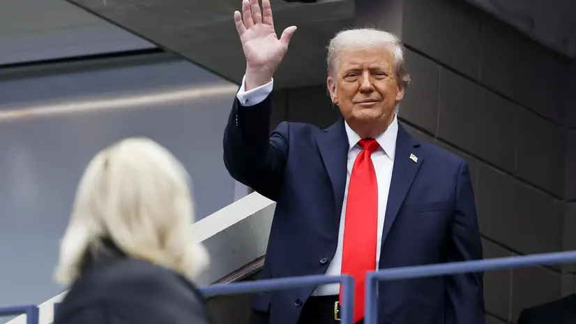 epa12360254 US President Donald J. Trump arrives to the US Open Tennis Championships at the USTA Billie Jean King National Tennis Center, ahead of the men’s singles final, in Flushing Meadows, New York, USA, 07 September 2025. EPA/JOHN G. MABANGLO