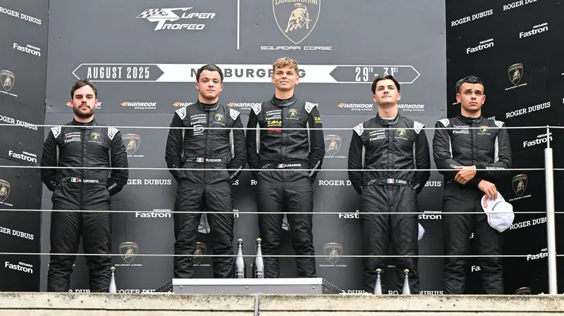 Sul podio a Nürburgring