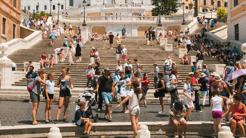 Turisti a Roma - © www.giornaledibrescia.it