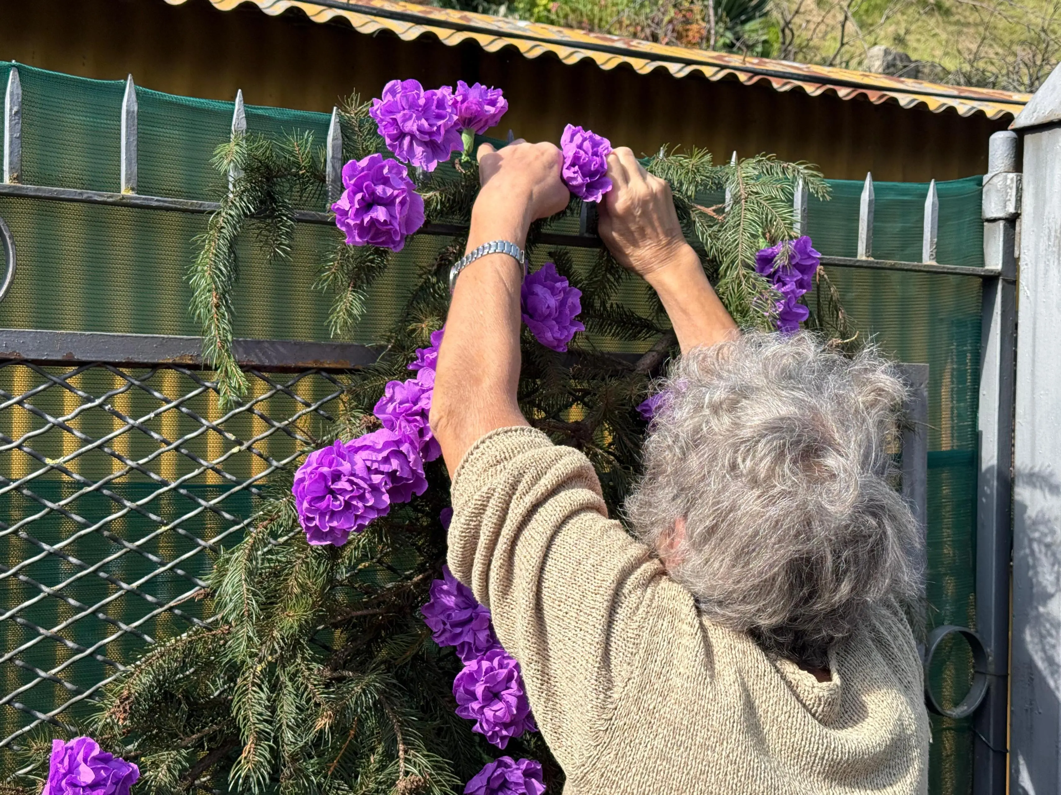 Montisola addobbata per la Festa dei fiori