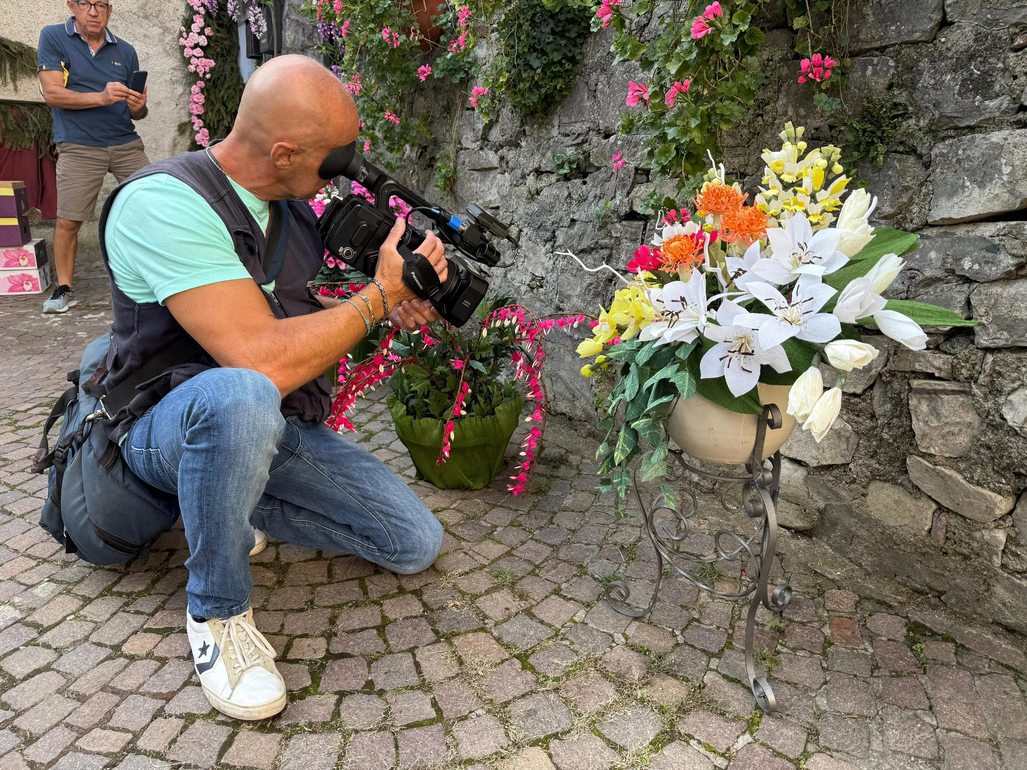 Montisola addobbata per la Festa dei fiori