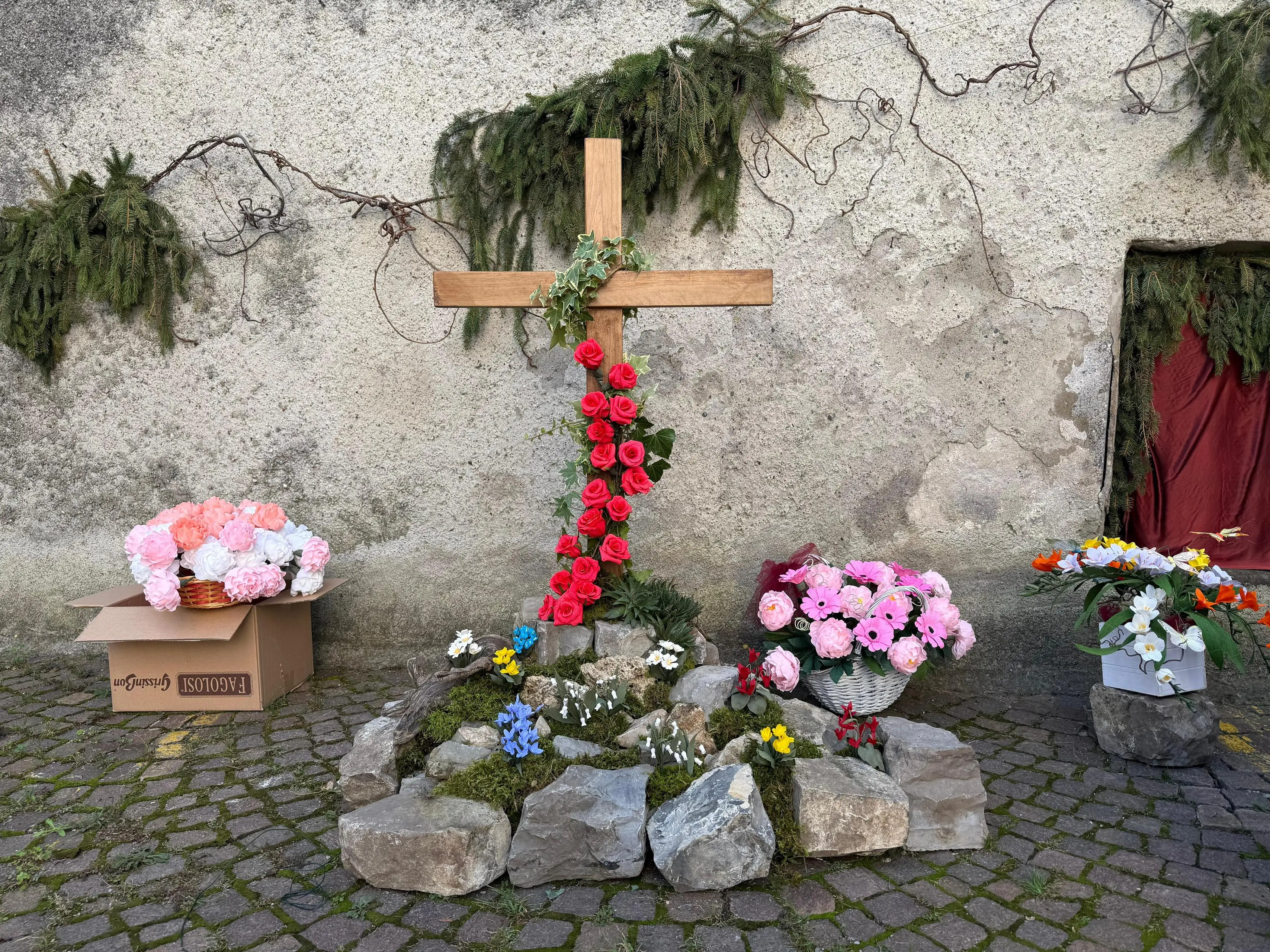 Montisola addobbata per la Festa dei fiori