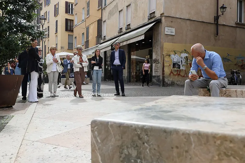 Le nuove sedute posizionata in corso Zanardelli e corso Palestro