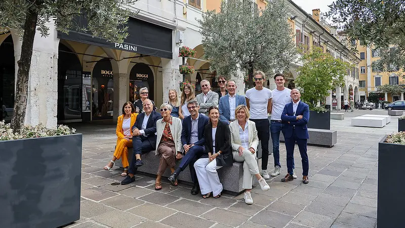Le nuove sedute posizionata in corso Zanardelli e corso Palestro