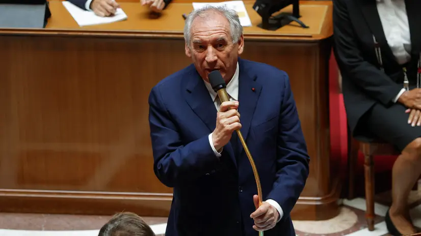 François Bayrou durante il suo discorso in Parlamento - Foto Epa/Yoan Valat © www.giornaledibrescia.it