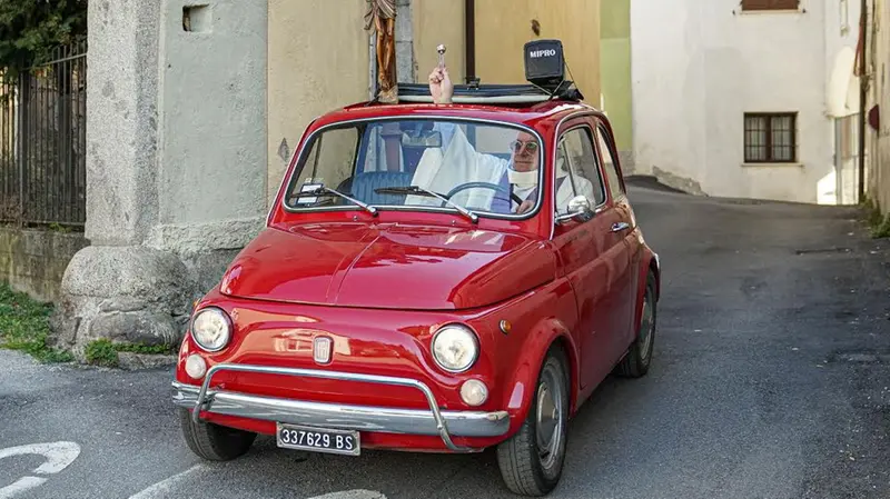 Don Dino Martinelli è originario di Lumezzane