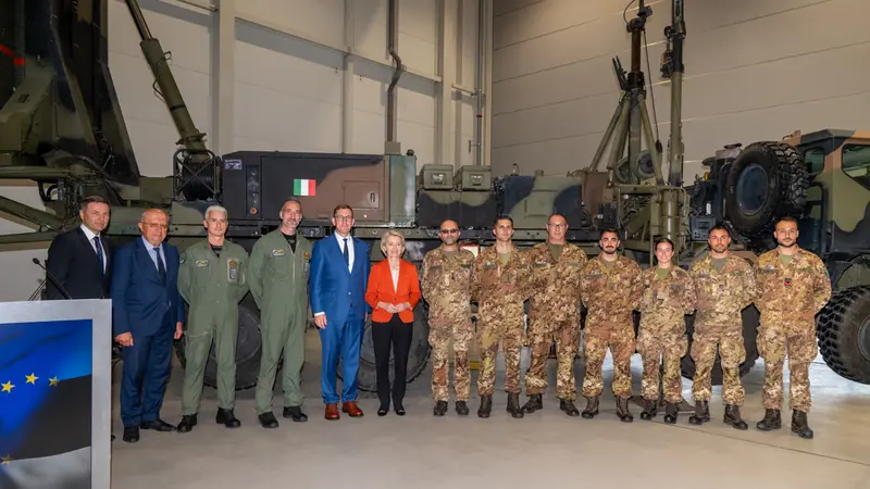La visita di Ursula von der Leyen alla missione italiana in Estonia - www.aeronautica.difesa.it