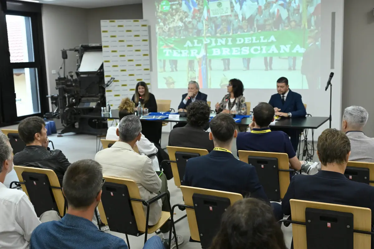 SPORT SALA LIBRETTI INCONTRO CON GIUSEPPE PASINI UNION BRESCIA NELLA FOTO MOMENTI DELL'INCONTRO GIUSEPPE PASINI 10/09/2025 newreporter©favretto