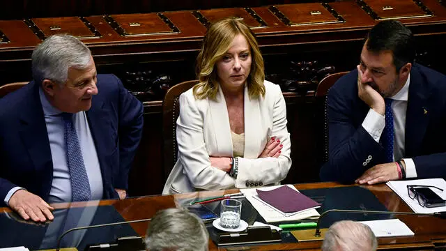 Da sinistra, Antonio Tajani, Giorgia Meloni e Matteo Salvini - © www.giornaledibrescia.it