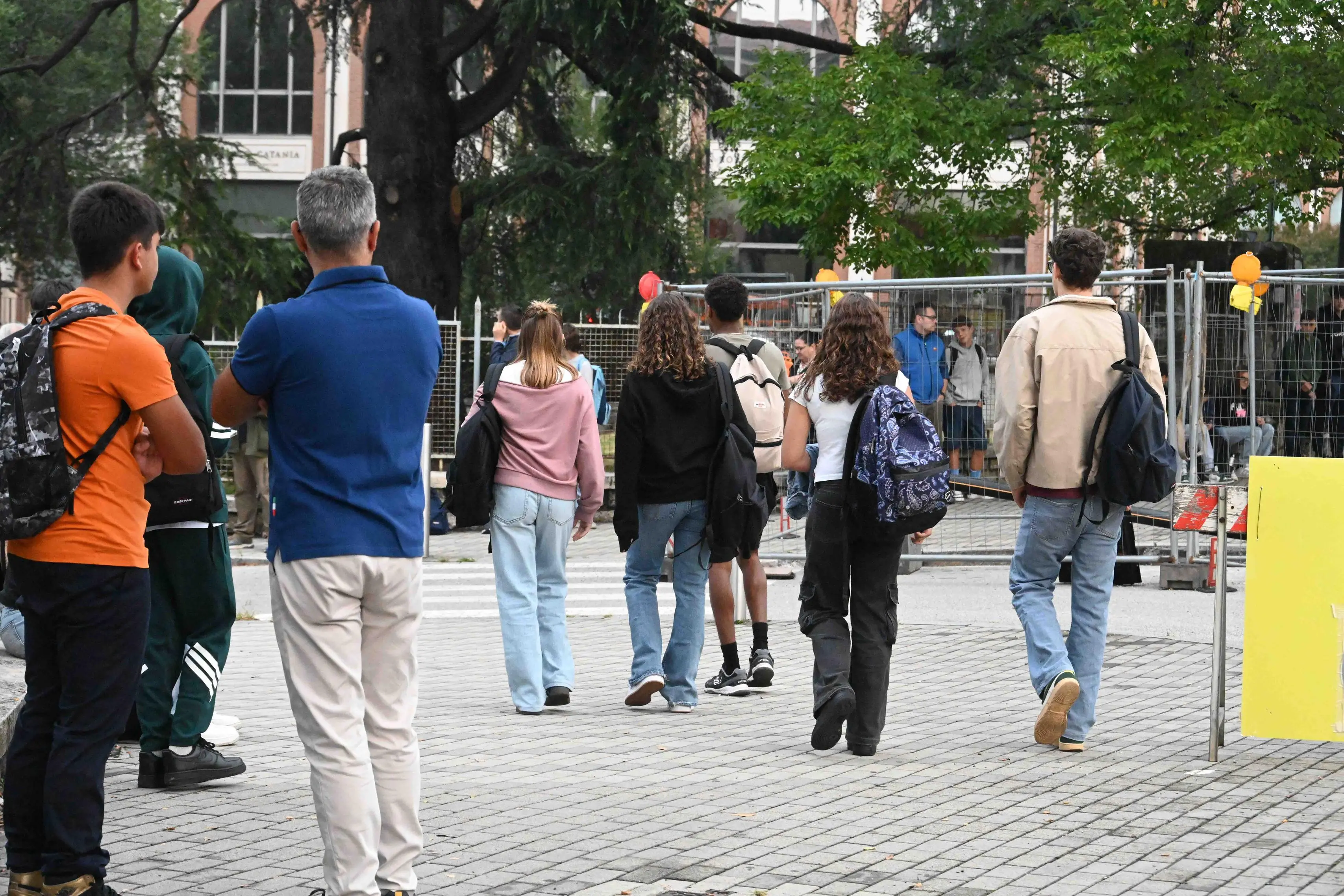 Scuola, il primo giorno all'istituto Pastori