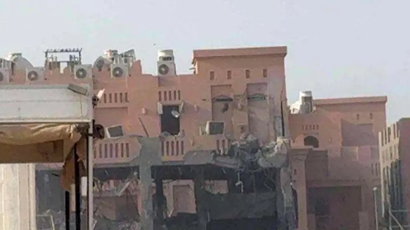 Fonti locali hanno affermato che Israele ha colpito la casa in cui si trovavano i leader di Hamas, condividendo le foto dell'edificio preso di mira.