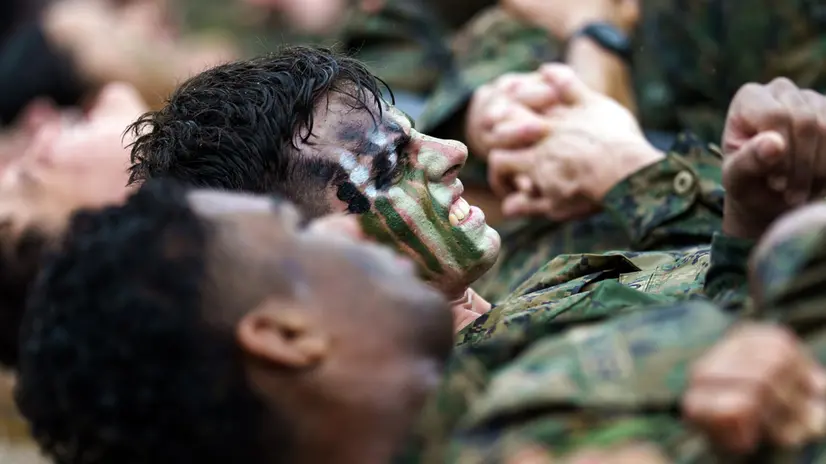 epa12097312 U.S. Naval Academy freshmen take part in the annual Sea Trials at the U.S. Naval Academy in Annapolis, Maryland, USA, 13 May 2025. The trials test physical and mental conditioning over 14 hours and are modelled on similar U.S. Marine courses. EPA/WILL OLIVER
