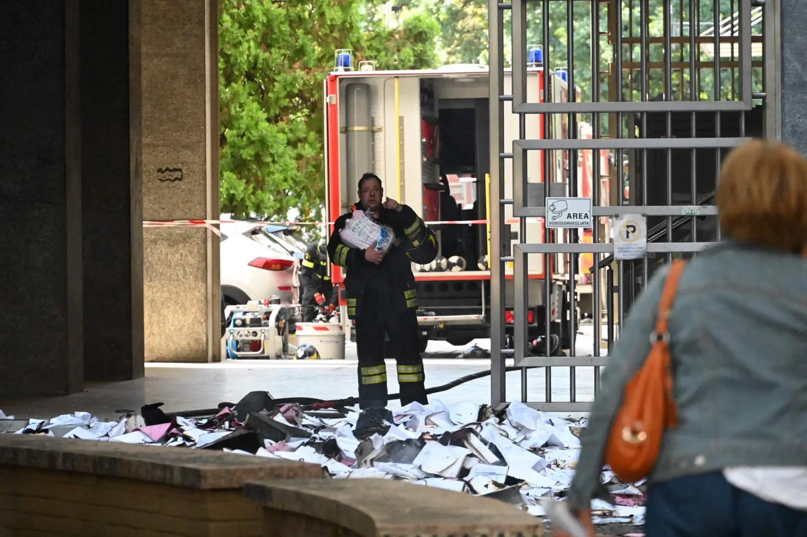 Incendio all'Inps, i documenti salvati dalle fiamme