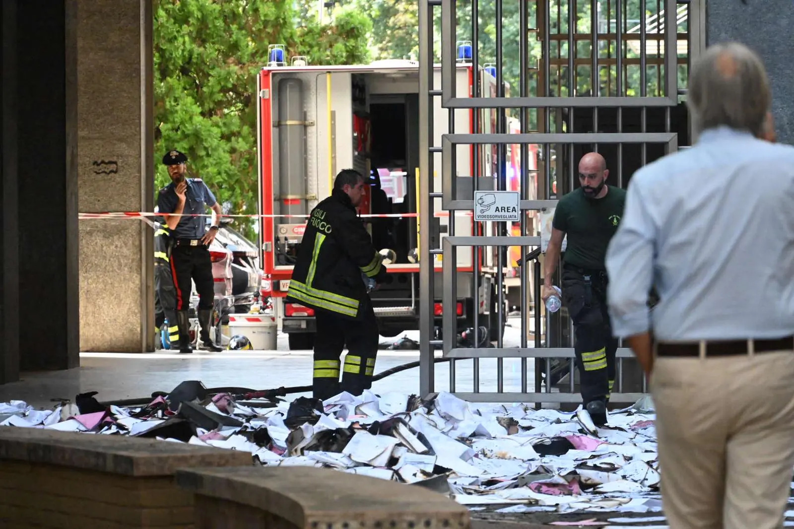 Incendio all'Inps, i documenti salvati dalle fiamme