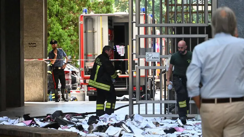 Incendio all'Inps, i documenti salvati dalle fiamme