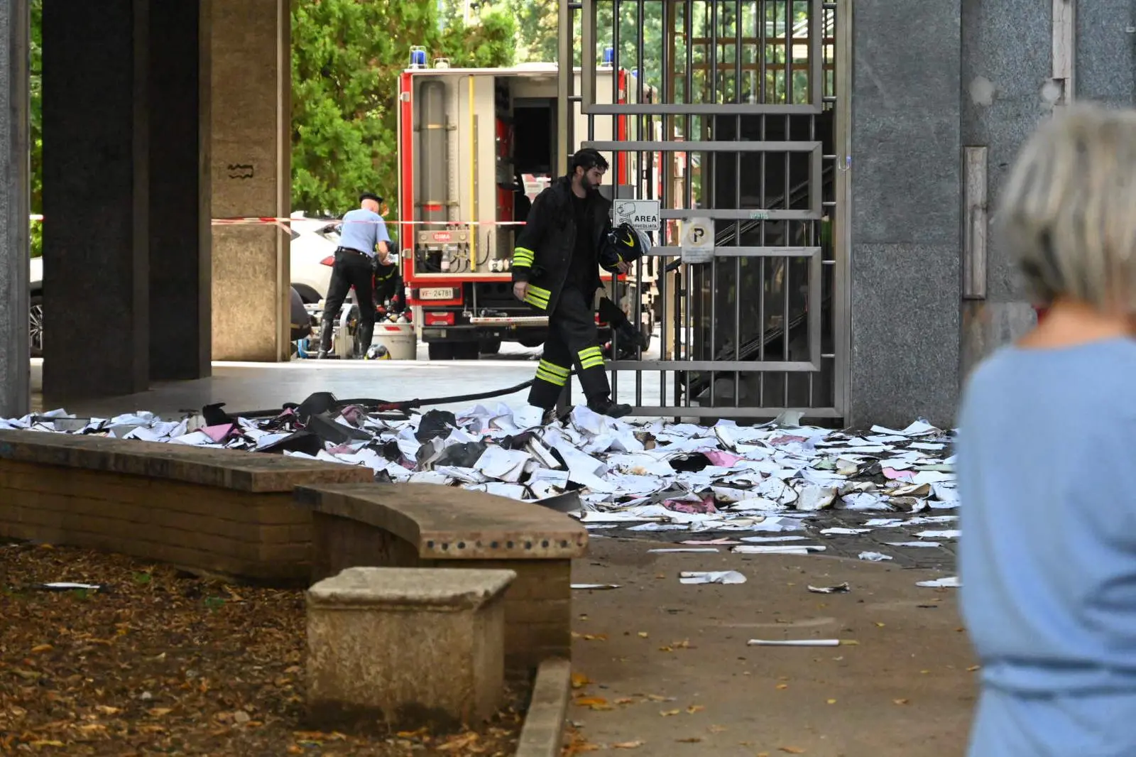 Incendio all'Inps, i documenti salvati dalle fiamme